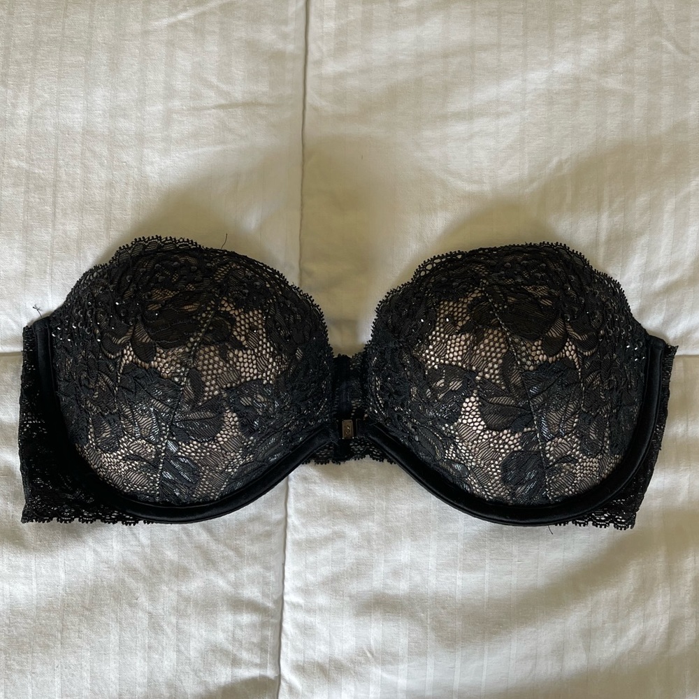 Victoria’s Secret Strapless Bra